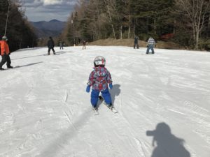 子供が初めてスキーデビューする際に必要だったスキー用品まとめ 